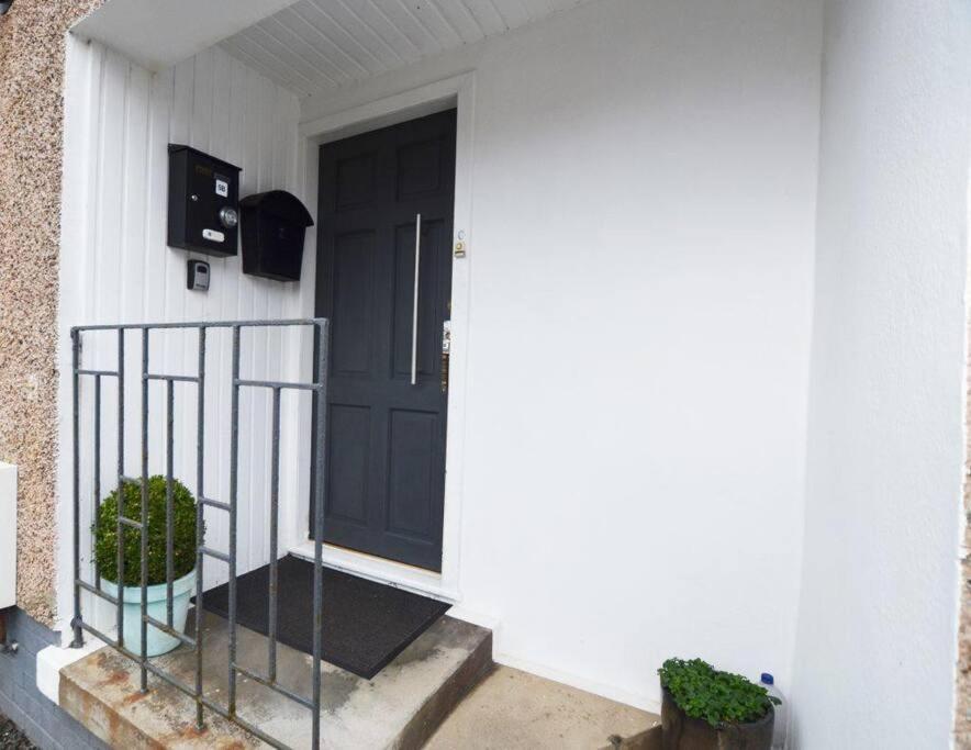 Appartamento Ideally Located Modern Flat Troon Esterno foto